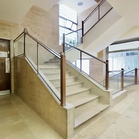 Standard By Hi5 - Petofi 12 * Budapest